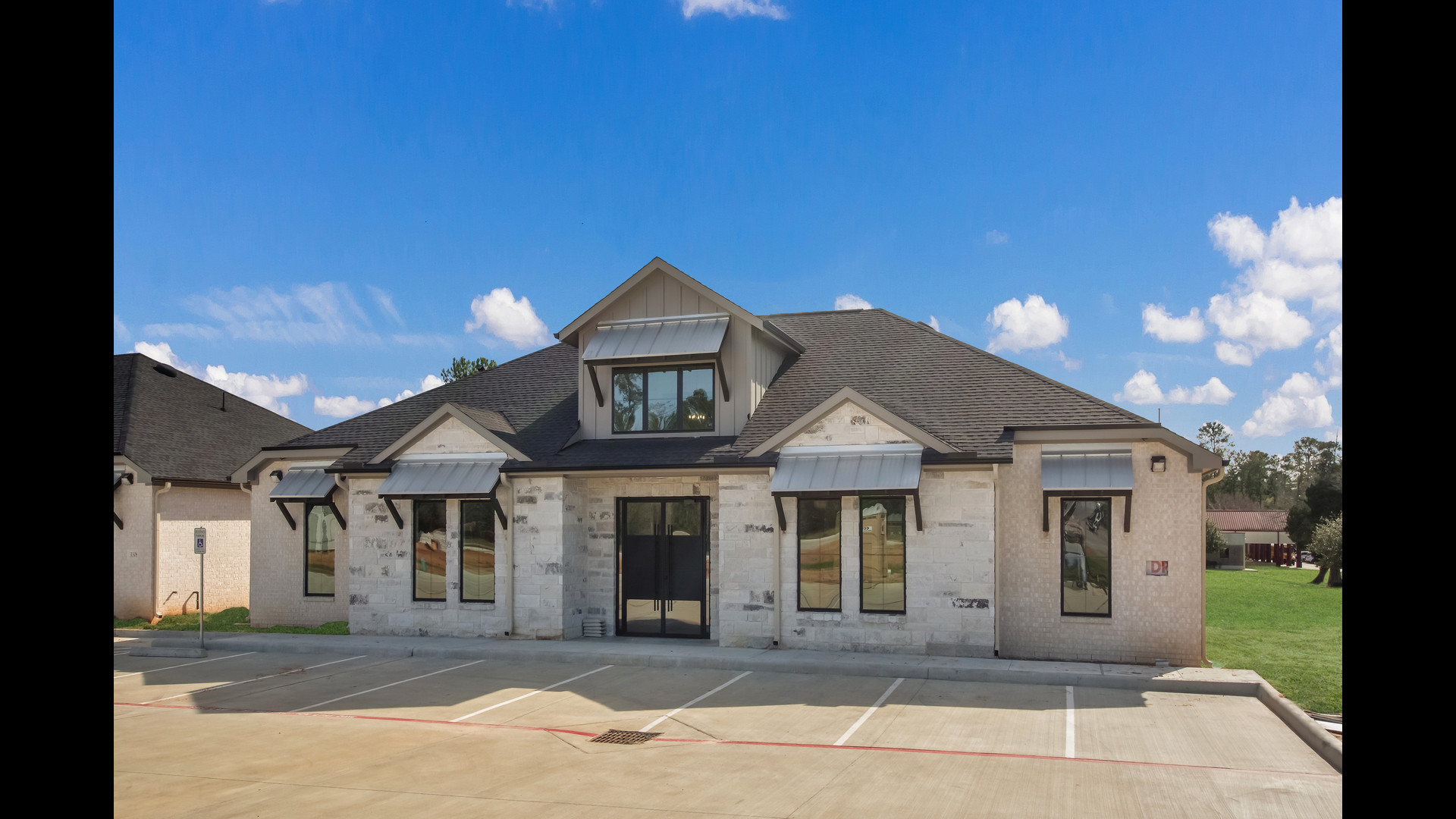 63d04b1a28e4f000149fb6a9