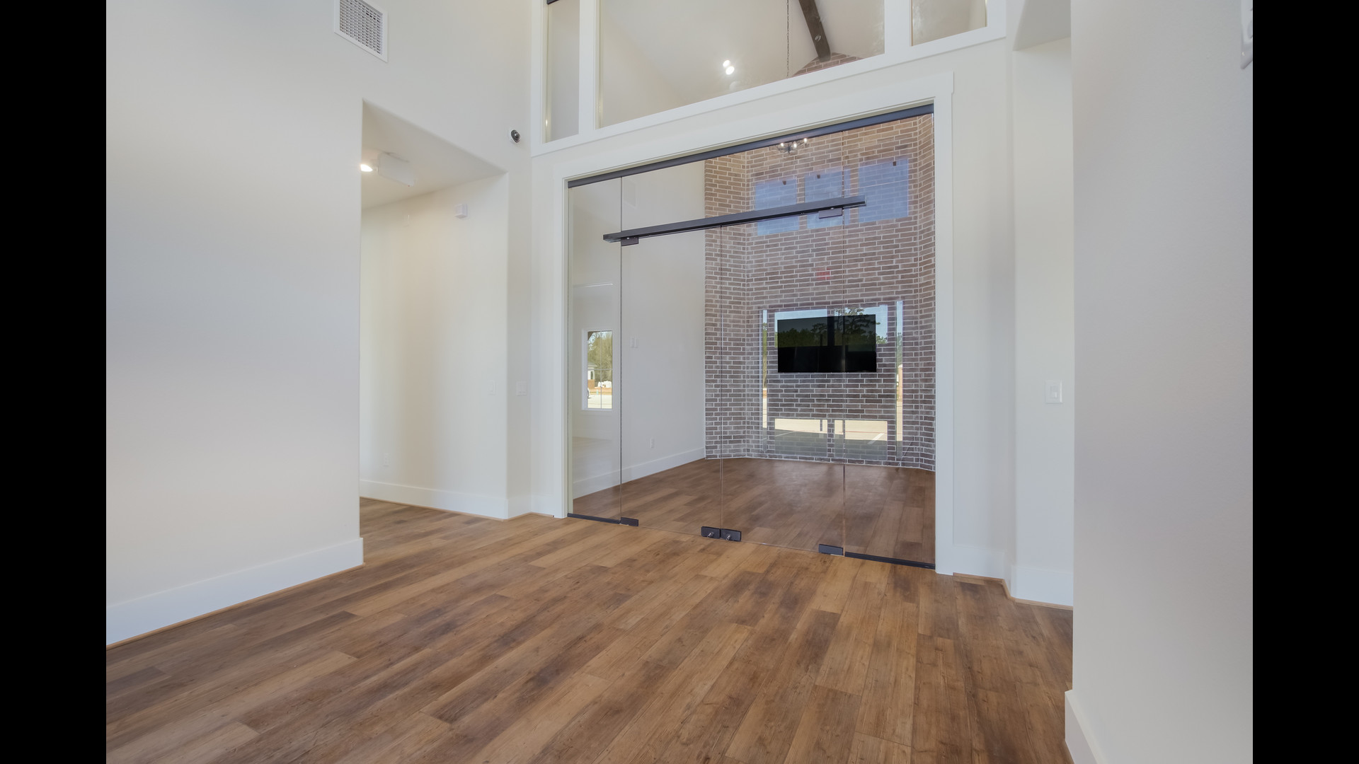 63d04b2f28e4f000149fb6c7