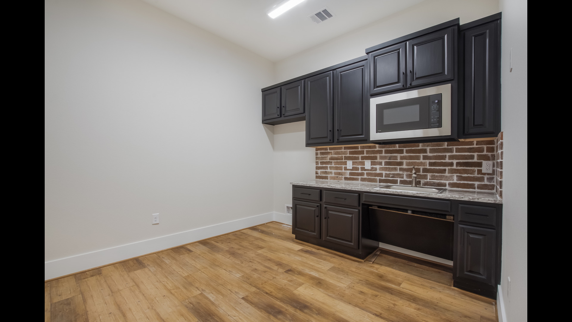 63d04bc628e4f000149fb7a2